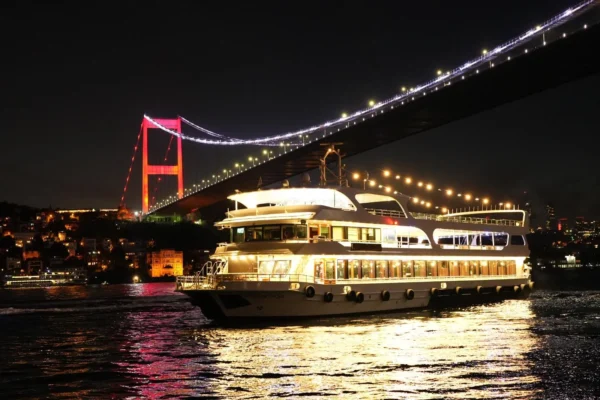 Bosphours Dinner Cruise 3
